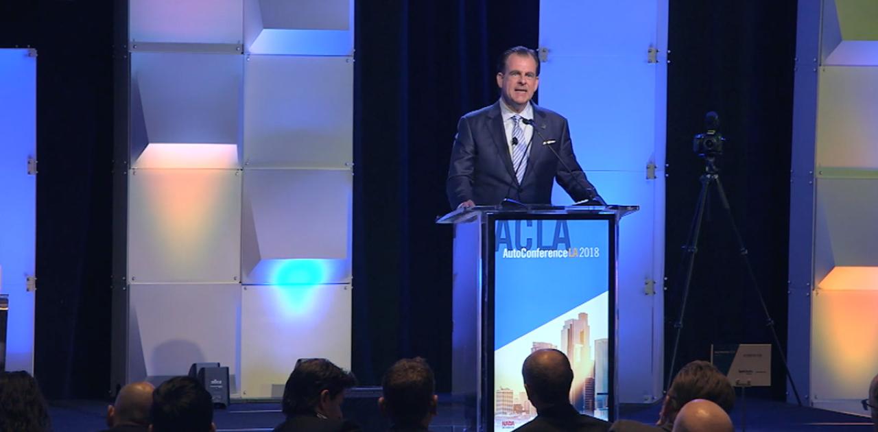 Honda&#039;s Henio Arcangeli Addresses Auto Conference LA
