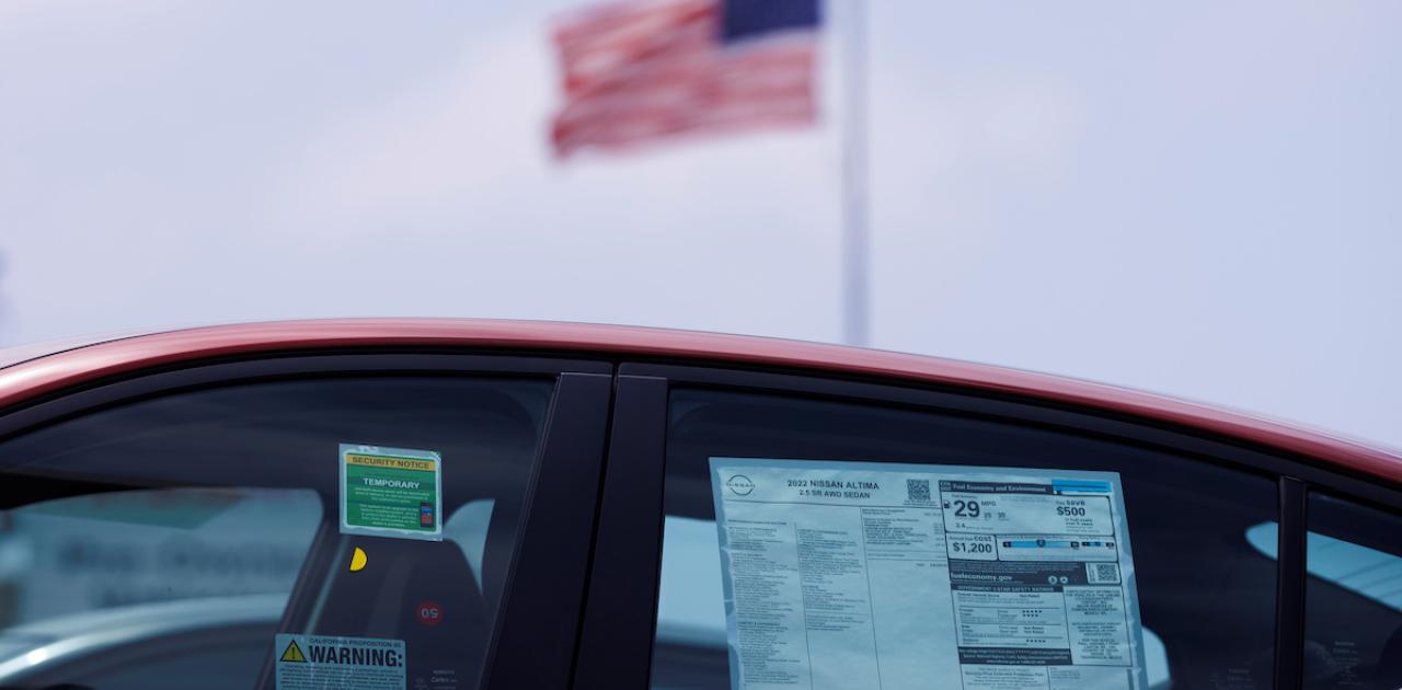 US Auto Sales Hint Slowdown as Economic Woes Weigh (Reuters)