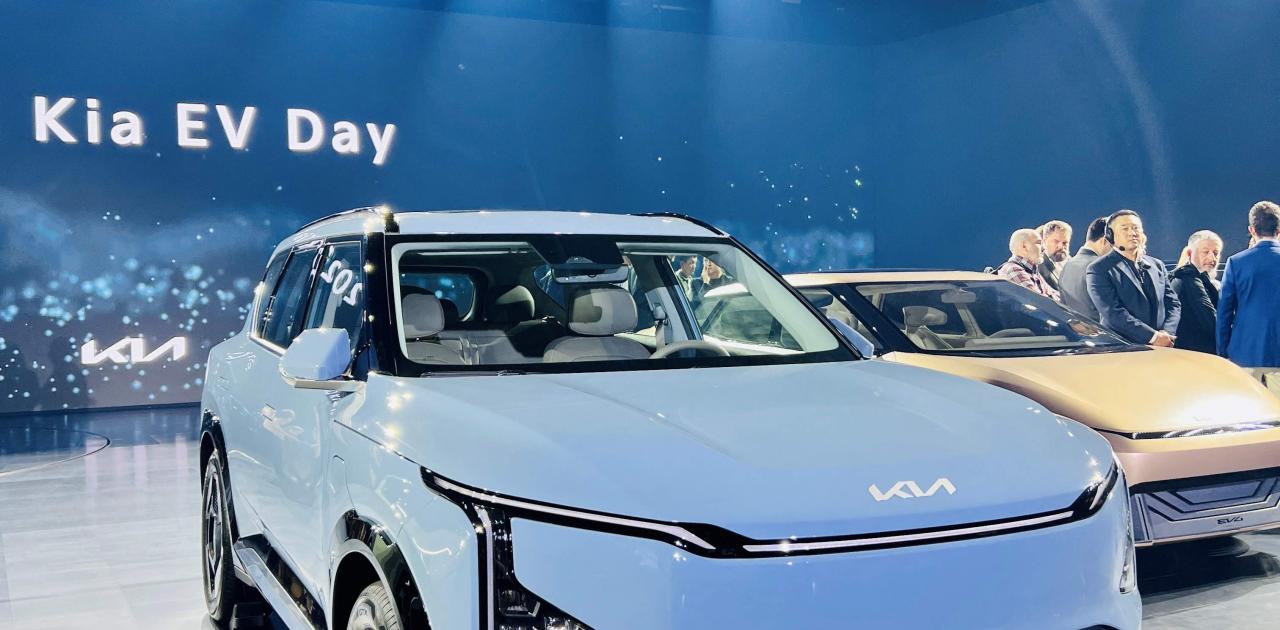 Kia Corp Unveils Three Small to Mid-sized EVs to Widen its Appeal (Reuters)