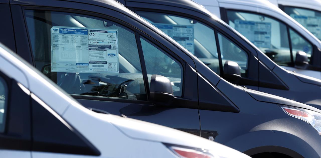 US New Vehicle Dealers Jump-Start Holiday Sales With Better Incentives (Reuters)