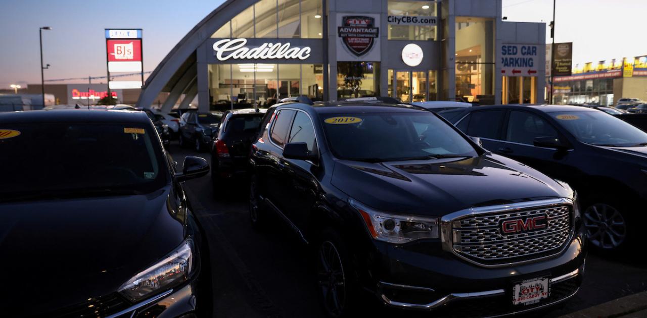 GM Beats Quarterly Expectations And Raises Forecast, But Shares Dive (Reuters) 