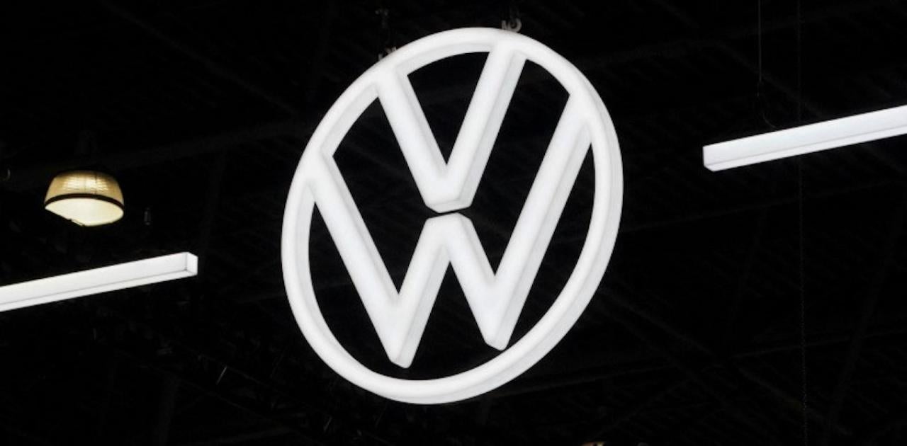 Volkswagen Board Members Push for Further Cuts, Handelsblatt Reports (Reuters)