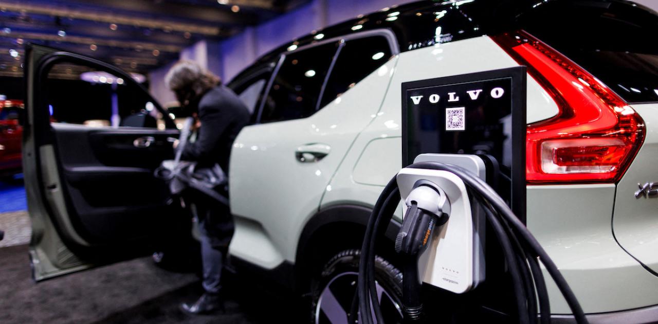 Volvo Cars Reports Slight Sales Increase Amid Market Uncertainty (Reuters)