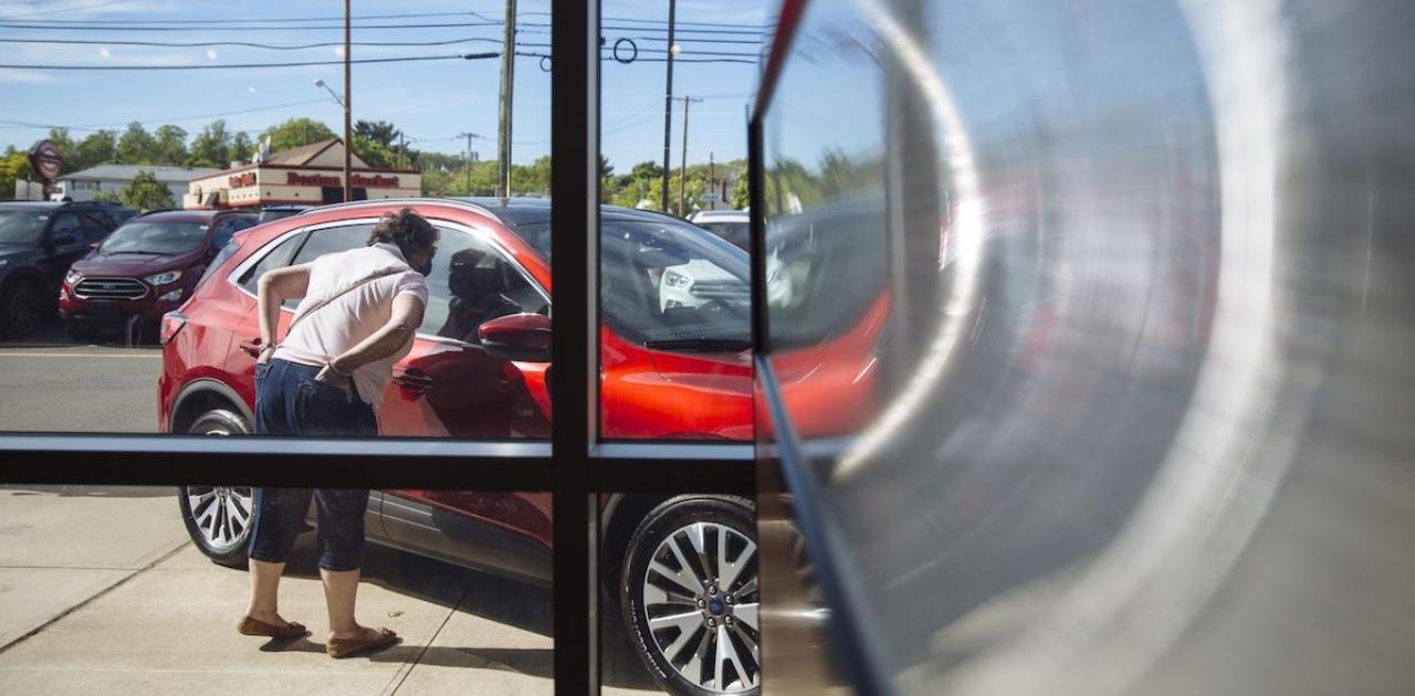 More Americans Are Getting Turned Down for Loans, Fed Data Shows (Bloomberg)
