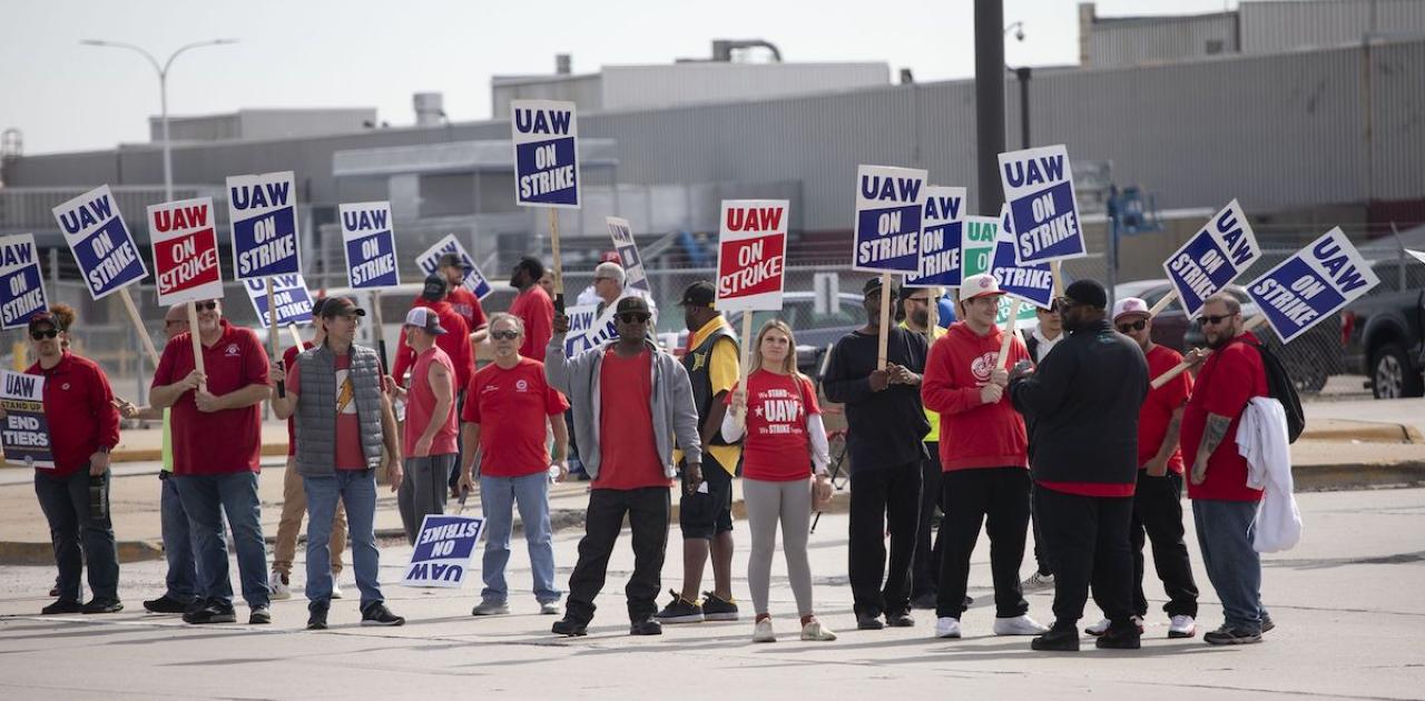 UAW Aims For At Least 30% Wage Bump to Woo New Members (Bloomberg)