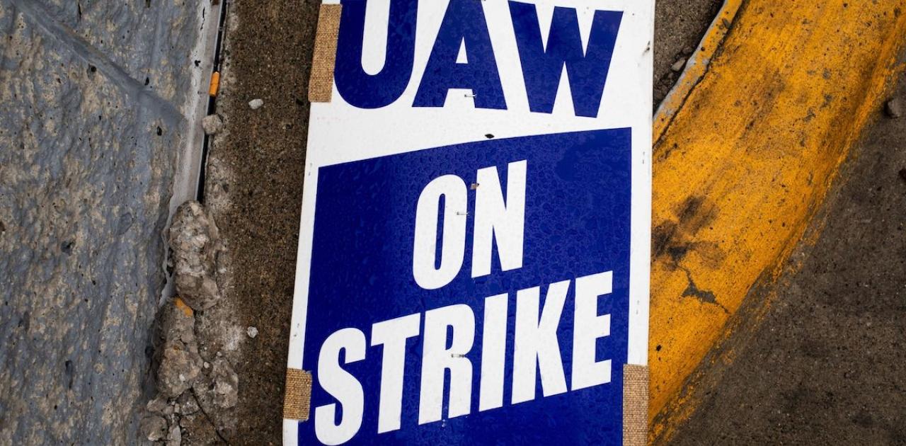 Ford Agrees to 25% Wage Hike in Tentative Deal to End Strike (Bloomberg)