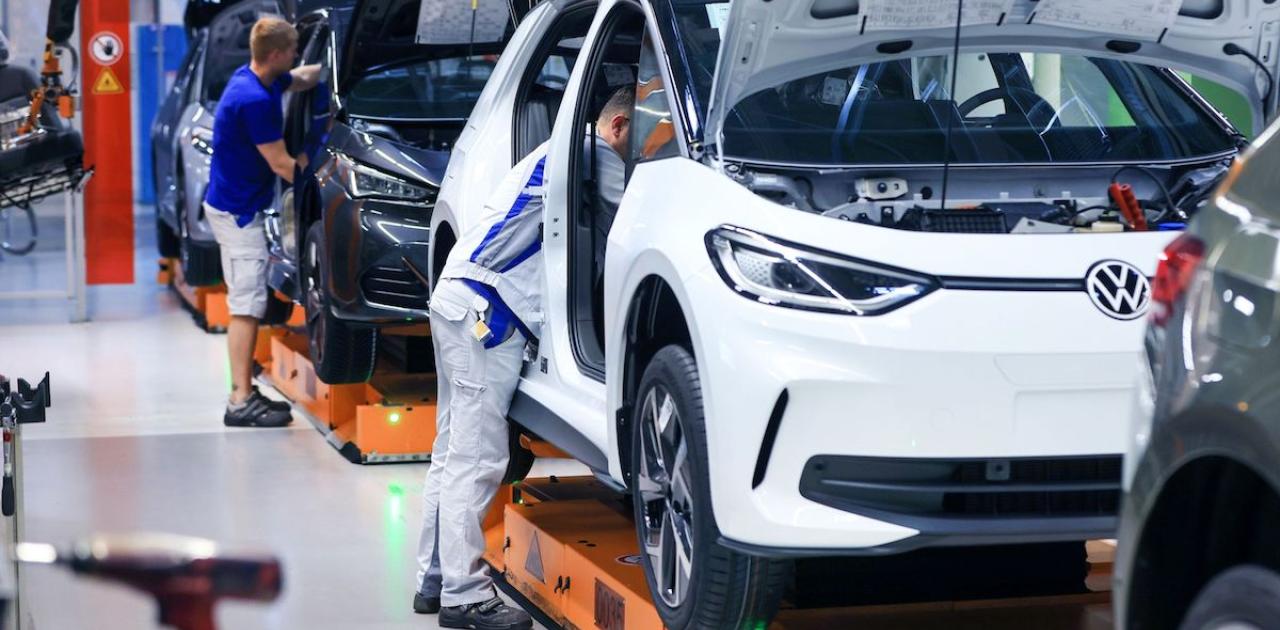VW Vows to Drive Efficiencies After Disappointing Returns (Bloomberg)