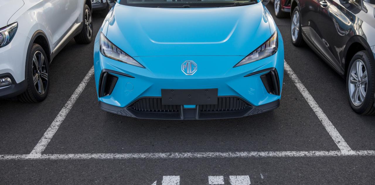 Chinese EVs Nab Record 11% Share in Europe Ahead of Tariffs (Bloomberg)