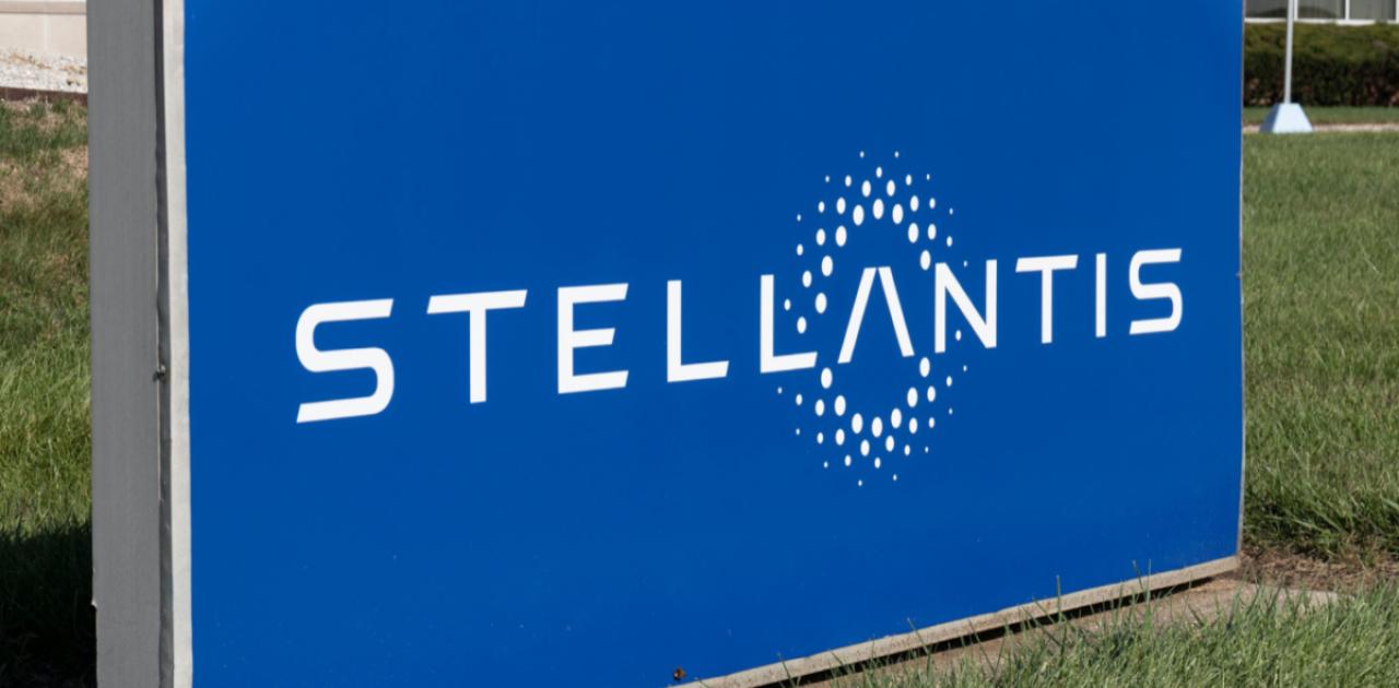 Chrysler-Parent Stellantis Looks to Trim Around 3,500 Hourly U.S. Jobs (Reuters) 