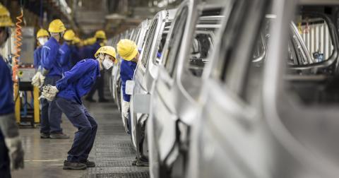 GM Cuts China Jobs as It Resets in World’s Biggest Car Market (Bloomberg) GM Cuts China Jobs as It Resets in World’s Biggest Car Market (Bloomberg)