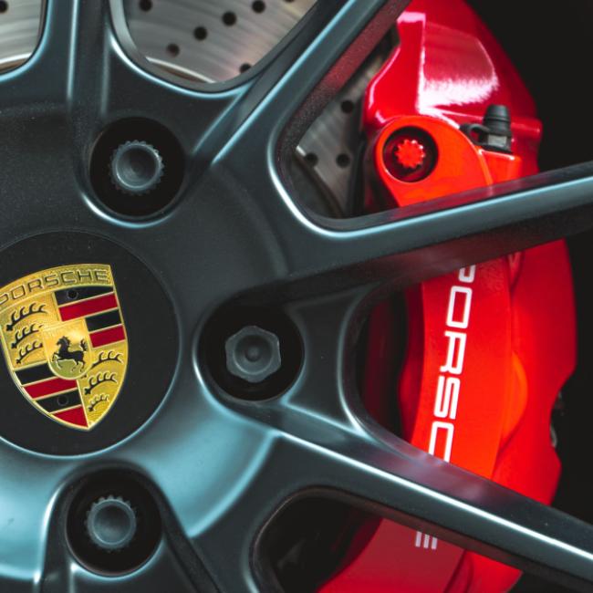 Reuters: Porsche Shares Flat at Close After Landmark $72 Billion Listing