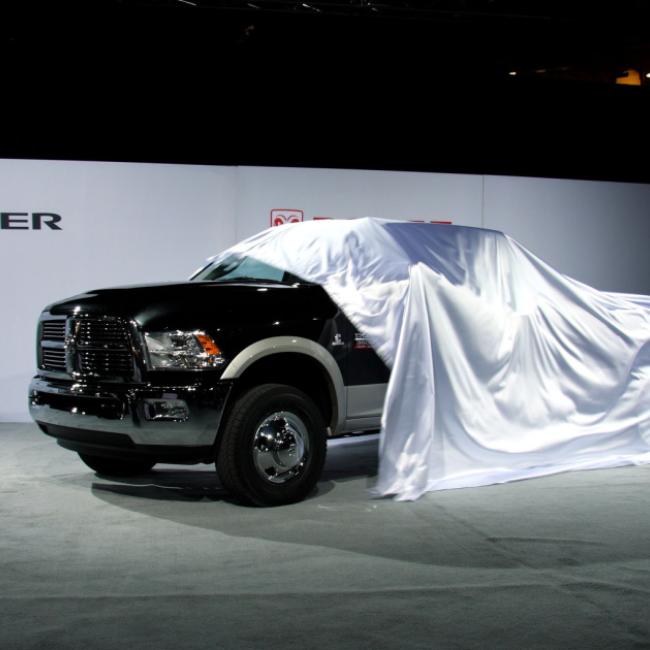 Chrysler Recalling 280,000 Heavy-Duty Trucks for Fire Risks (Reuters)